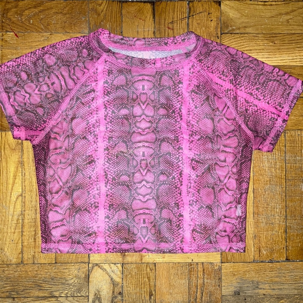 Mesh snakeskin shirt e girl unif